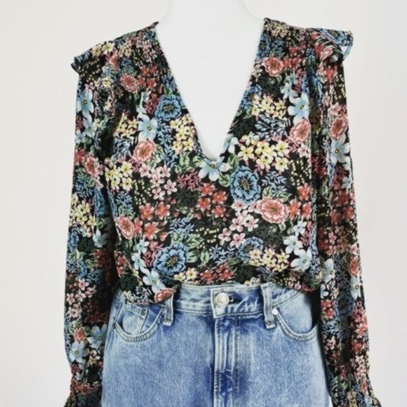 LOFT Tops - LOFT Floral Ruffle V-neck Top